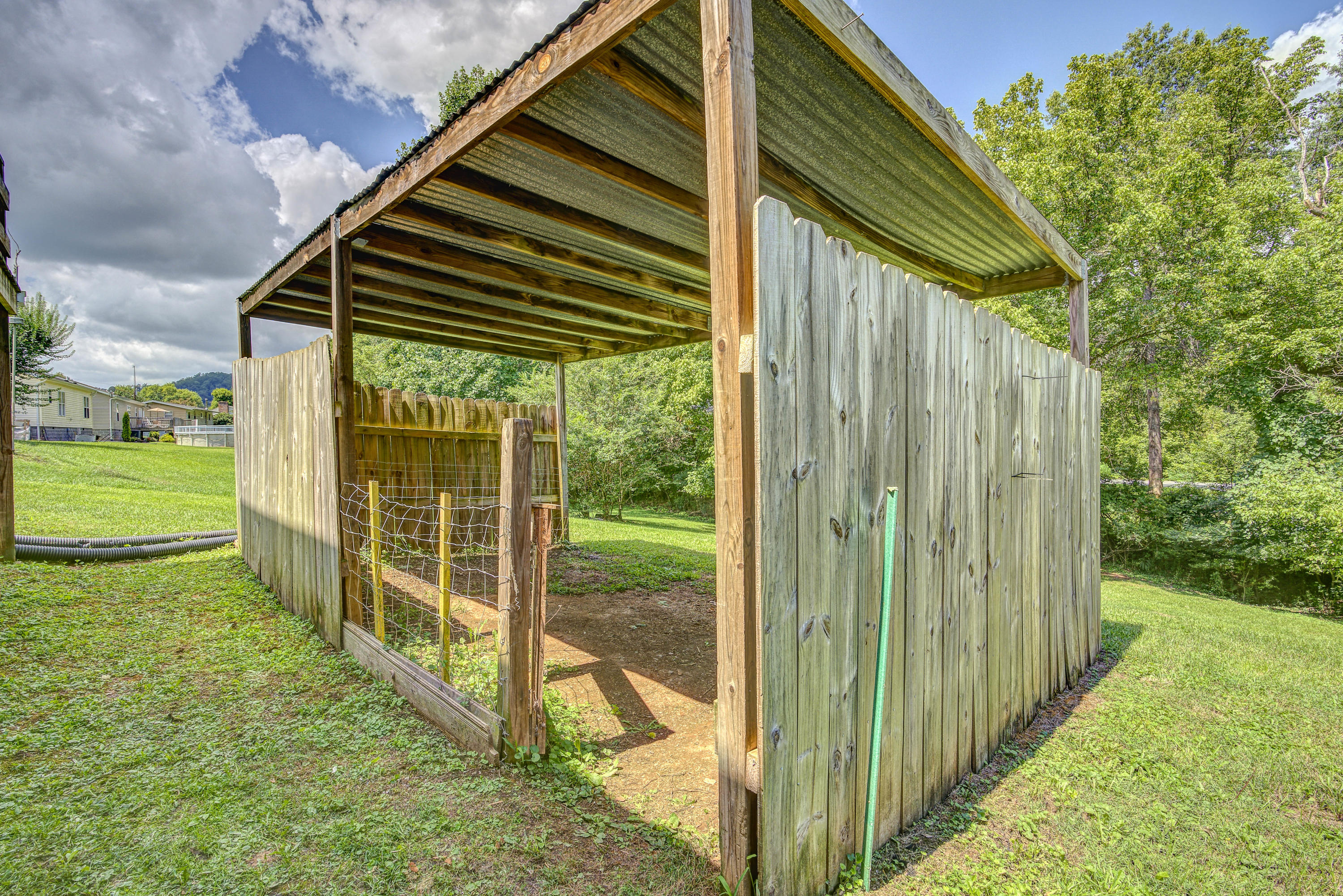 104 Hickory Road Bristol, TN 37620 - Photo 33 of 37 hick--33