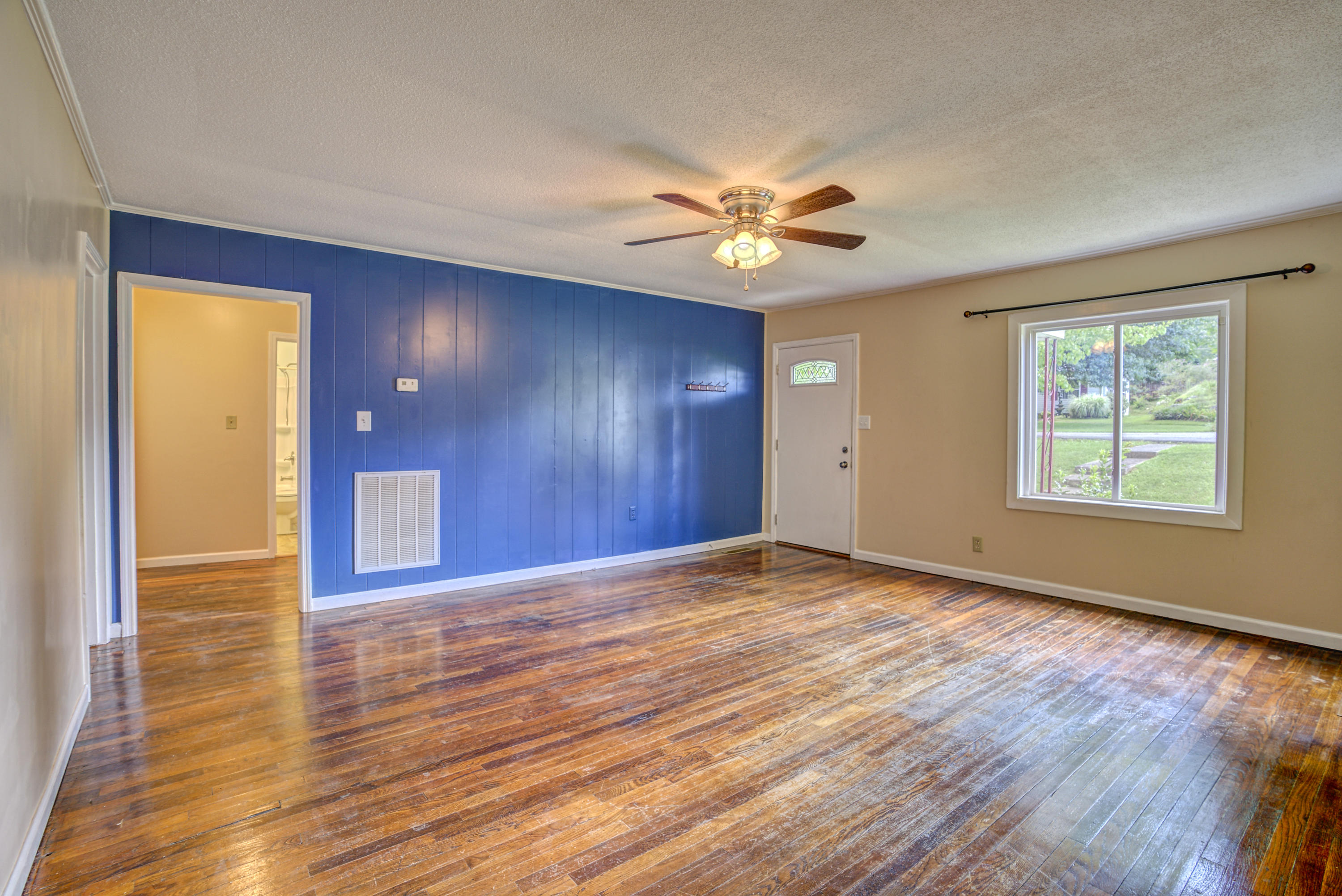 104 Hickory Road Bristol, TN 37620 - Photo 8 of 37 hick--5