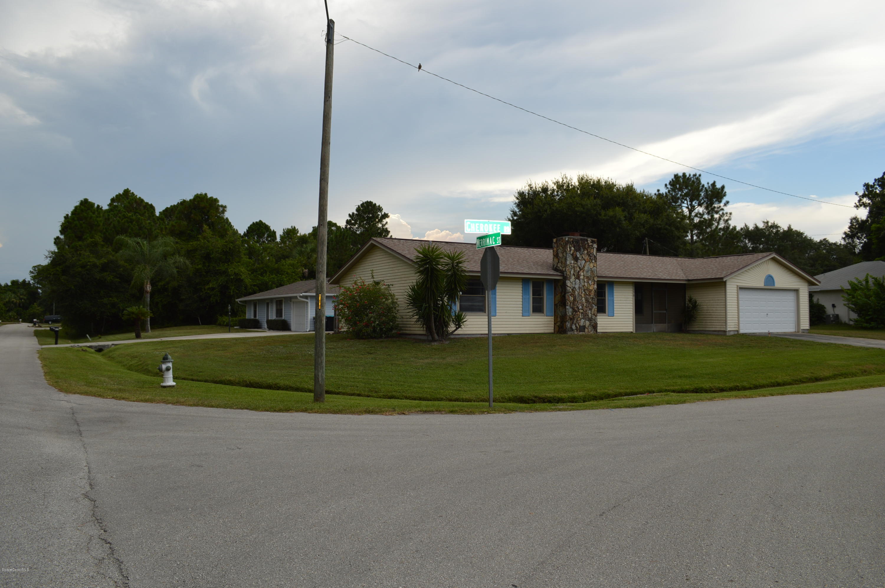 1150 Cherokee Road Southeast Palm Bay, FL 32909 - Photo 4 of 16 DSC_0573