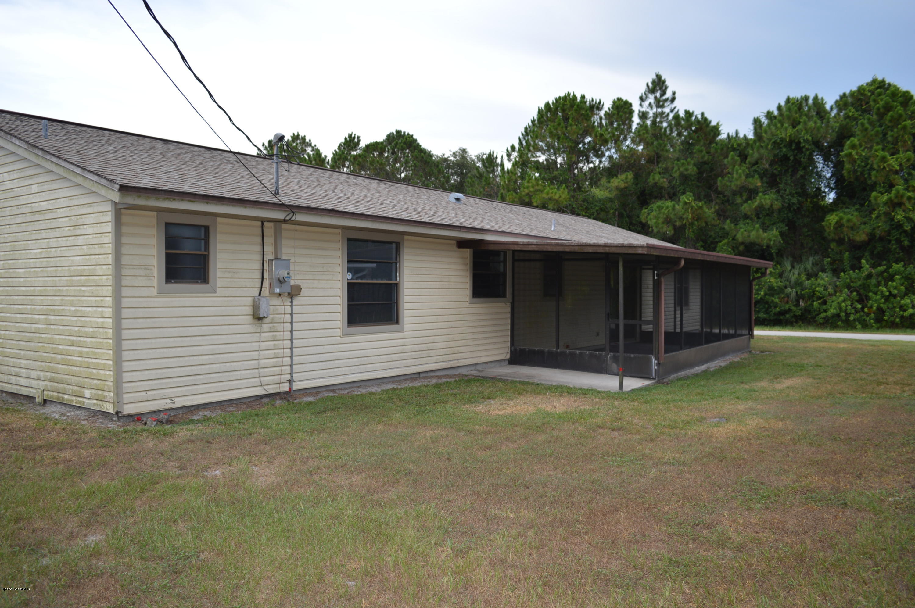 1150 Cherokee Road Southeast Palm Bay, FL 32909 - Photo 6 of 16 DSC_0576