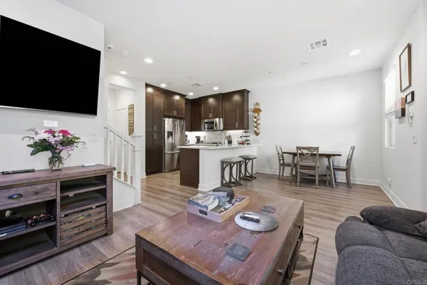 $770,000 | 2117 Solara Lane, Vista, CA 92081