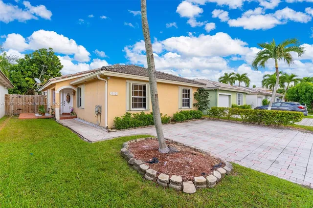 $570,000 | 10523 Southwest 161st Place, Miami, FL 33196