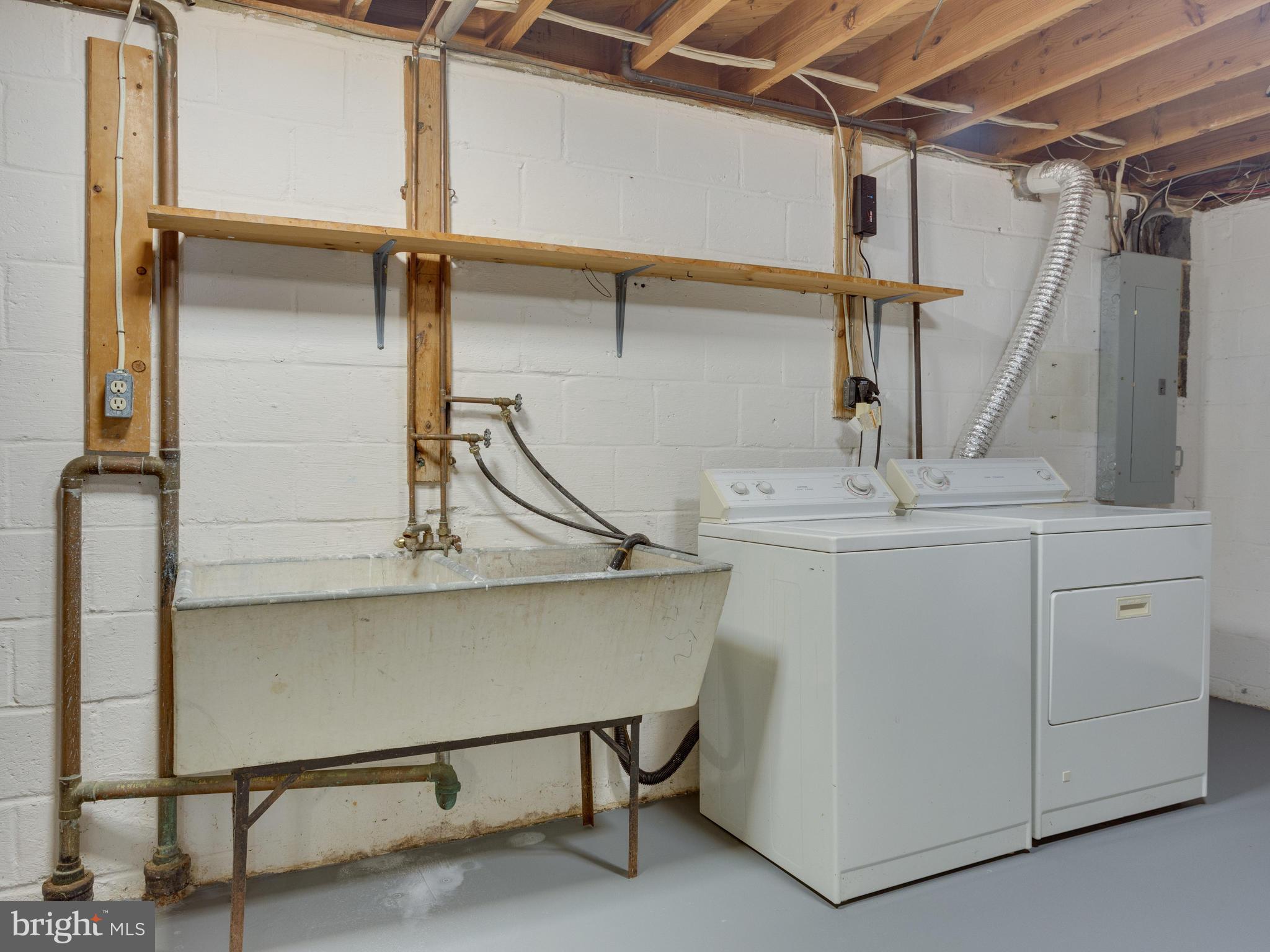 8634 Victoria Road Springfield, VA 22151 - Photo 28 of 29 Laundry Room