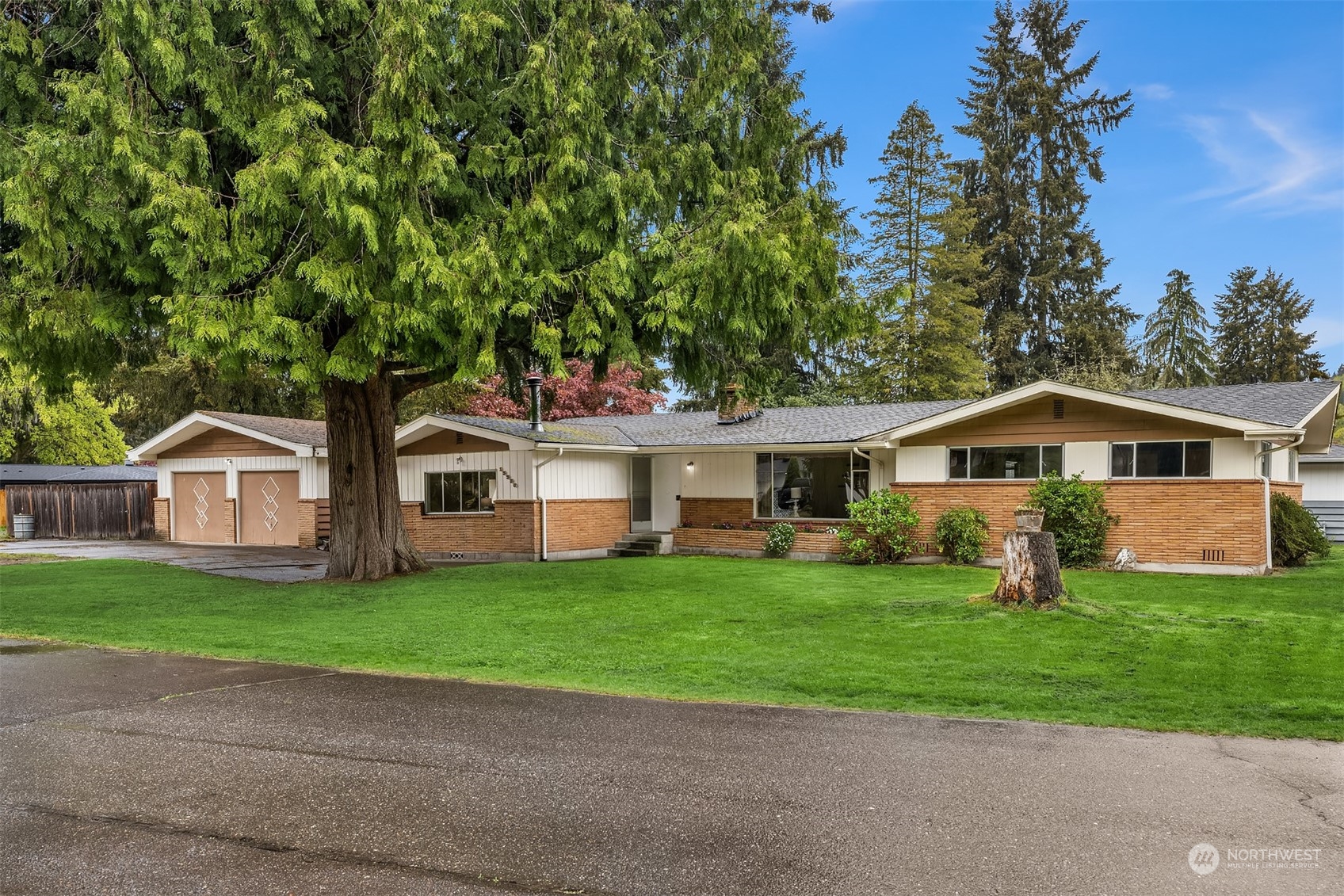 13330 Southeast 151st Street Renton, WA 98058 - Photo 1 of 35 Gallery Image 1