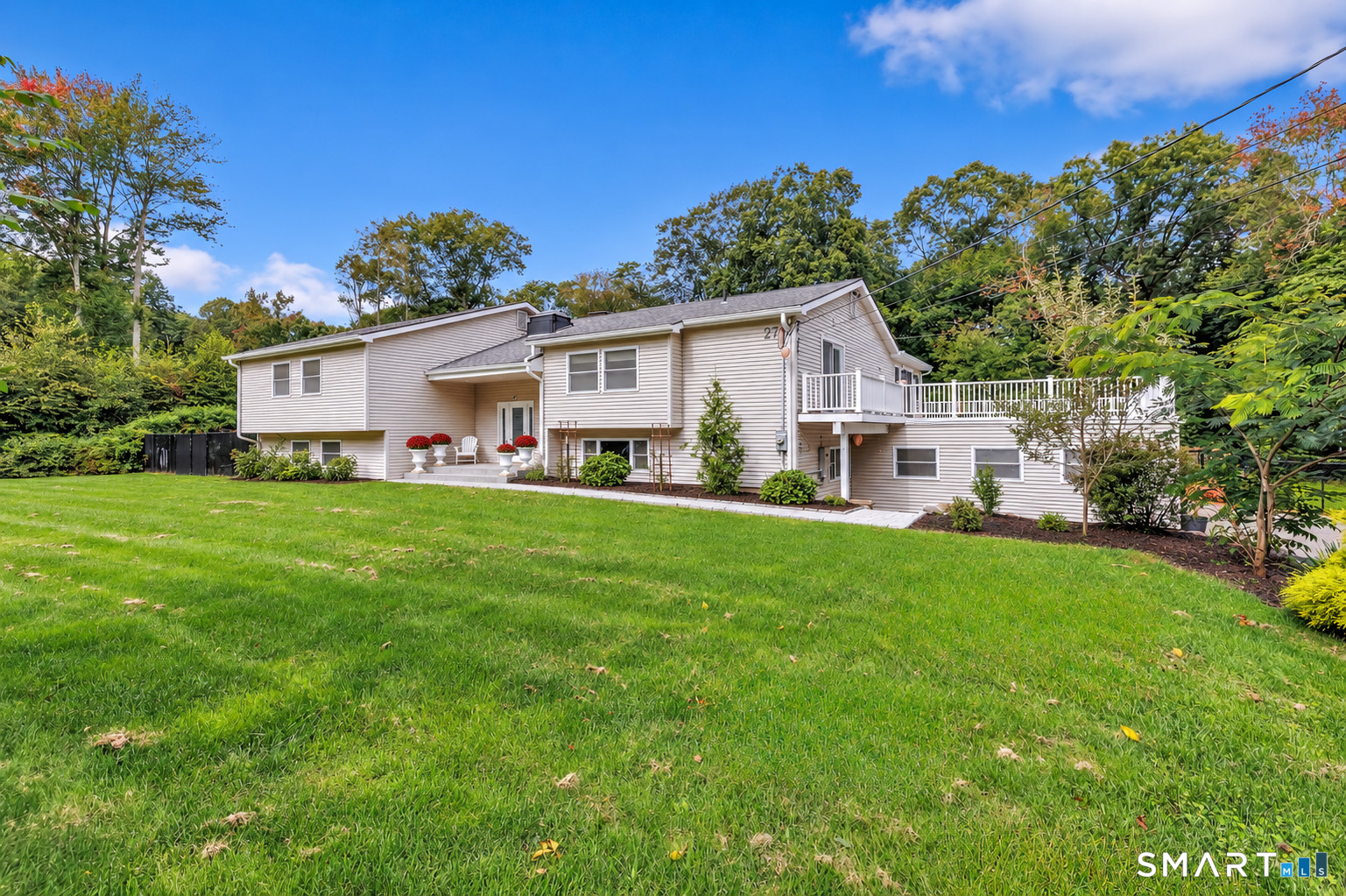 27 Old Quarry Road Woodbridge, CT 06525 - Photo 1 of 40 Gallery Image 1