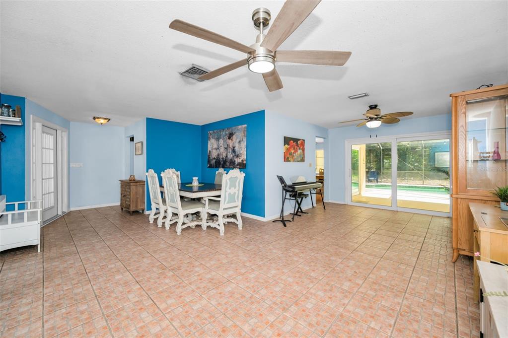 520 Sandy Hook Road Palm Harbor, FL 34683 - Photo 10 of 76