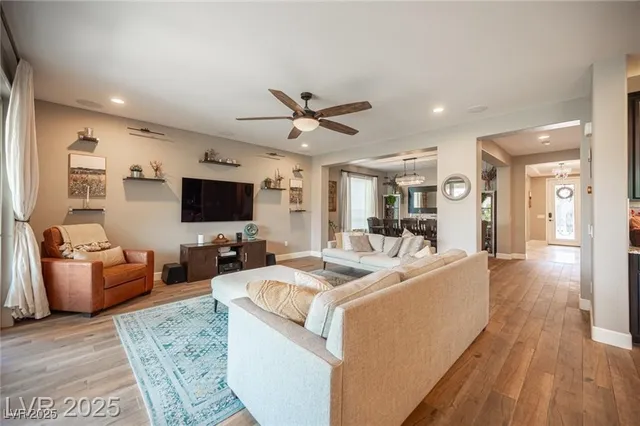 $799,999 | 3698 Regatta Landing Drive, Las Vegas, NV 89141