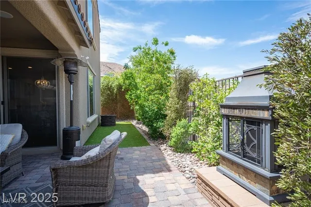 $799,999 | 3698 Regatta Landing Drive, Las Vegas, NV 89141