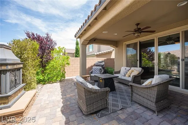 $799,999 | 3698 Regatta Landing Drive, Las Vegas, NV 89141