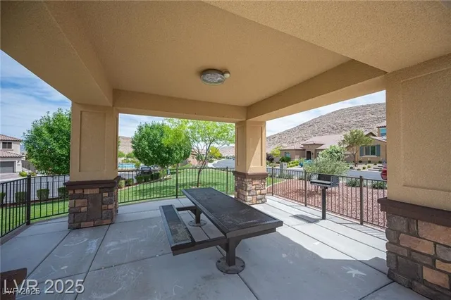 $799,999 | 3698 Regatta Landing Drive, Las Vegas, NV 89141