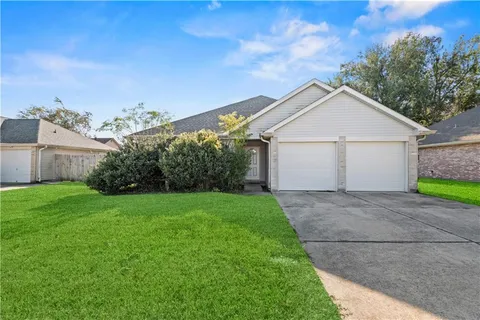 $220,000 | 2205 Greenwood Drive, Laplace, LA 70068