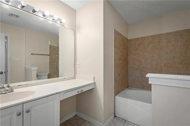 $220,000 | 2205 Greenwood Drive, Laplace, LA 70068