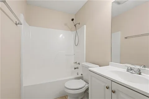 $220,000 | 2205 Greenwood Drive, Laplace, LA 70068