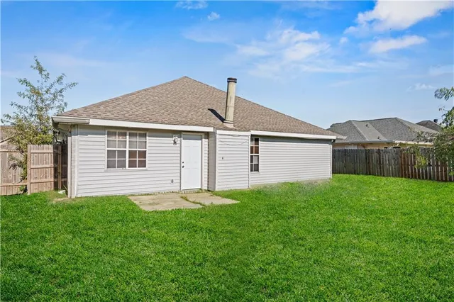 $220,000 | 2205 Greenwood Drive, Laplace, LA 70068