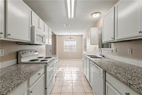 $220,000 | 2205 Greenwood Drive, Laplace, LA 70068