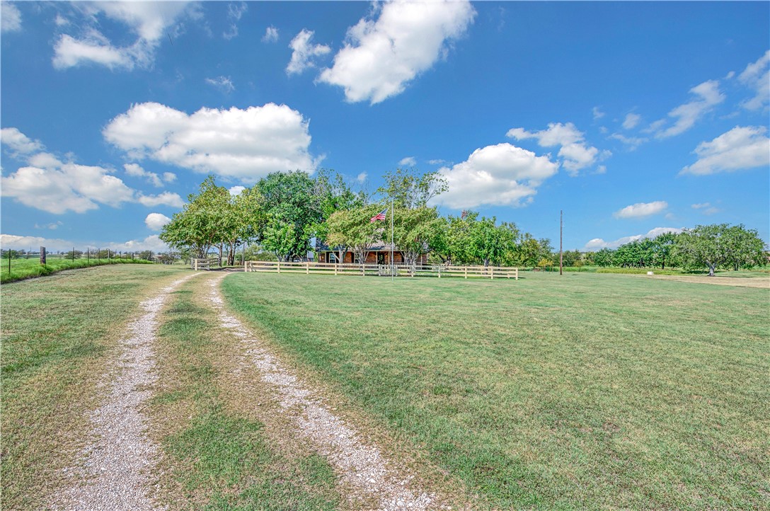 443 Rost Road McGregor, TX 76657 - Photo 2 of 71
