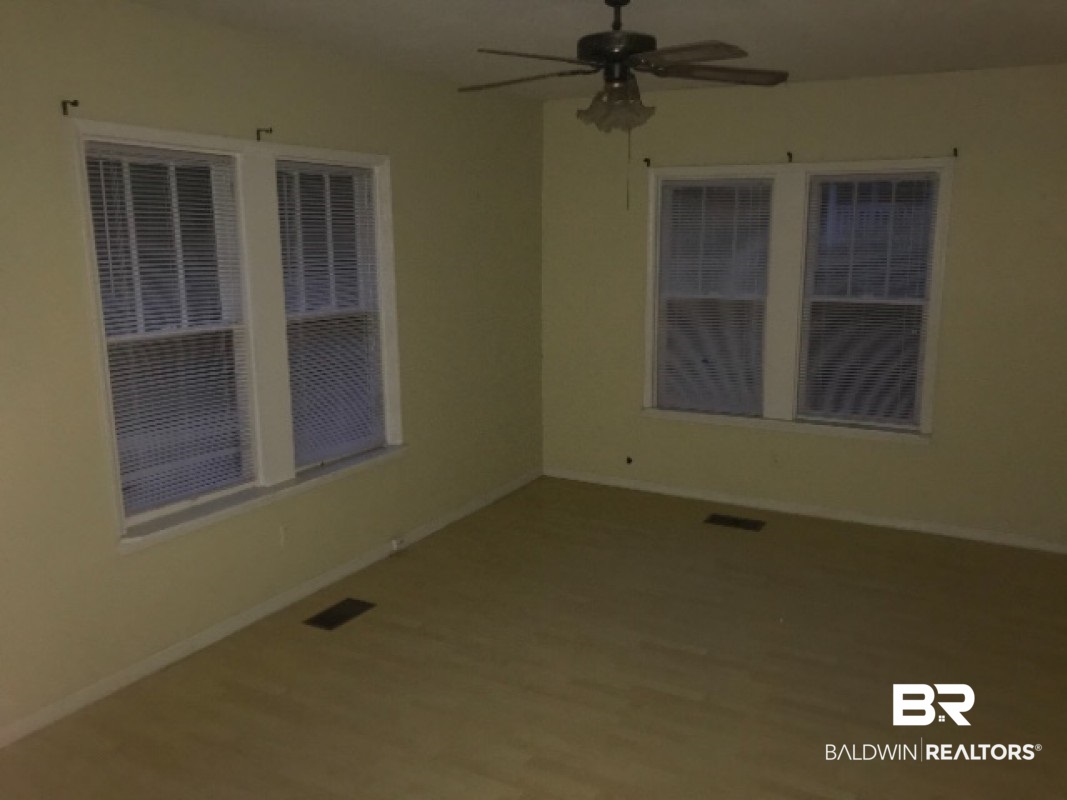 581 Hinson Street Thomasville, AL 36784 - Photo 2 of 6