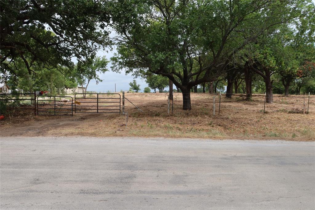 Tbd Upper Montague Road Bowie, TX 76230 - Photo 4 of 15 a view of a yard with a tree