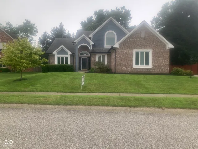 $429,900 | 9532 Pinecreek Drive, Indianapolis, IN 46256