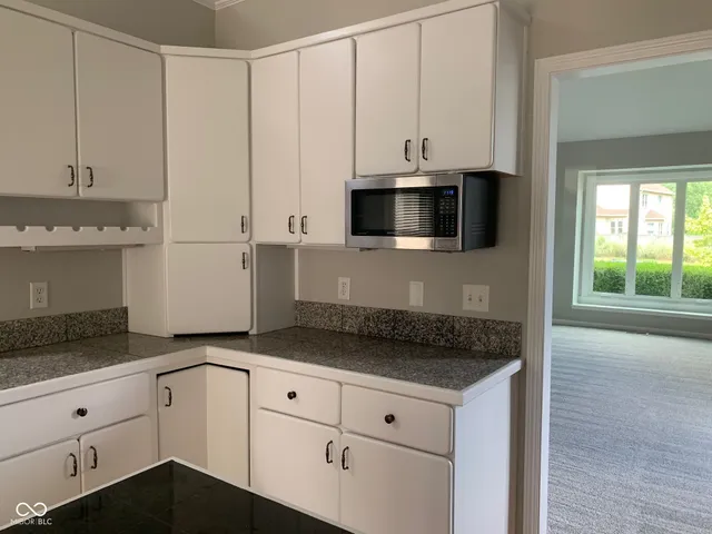 $429,900 | 9532 Pinecreek Drive, Indianapolis, IN 46256