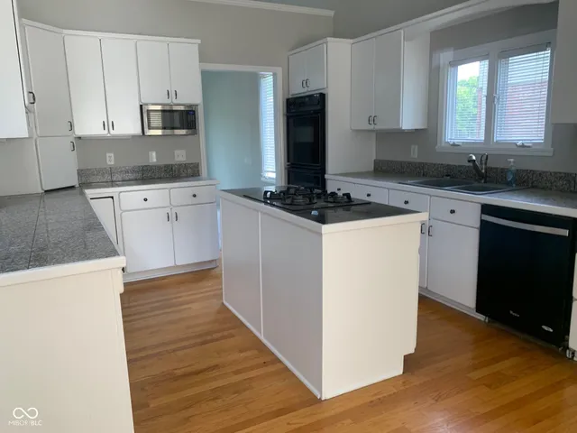 $429,900 | 9532 Pinecreek Drive, Indianapolis, IN 46256