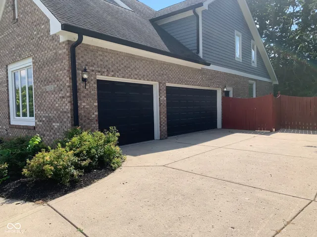 $429,900 | 9532 Pinecreek Drive, Indianapolis, IN 46256