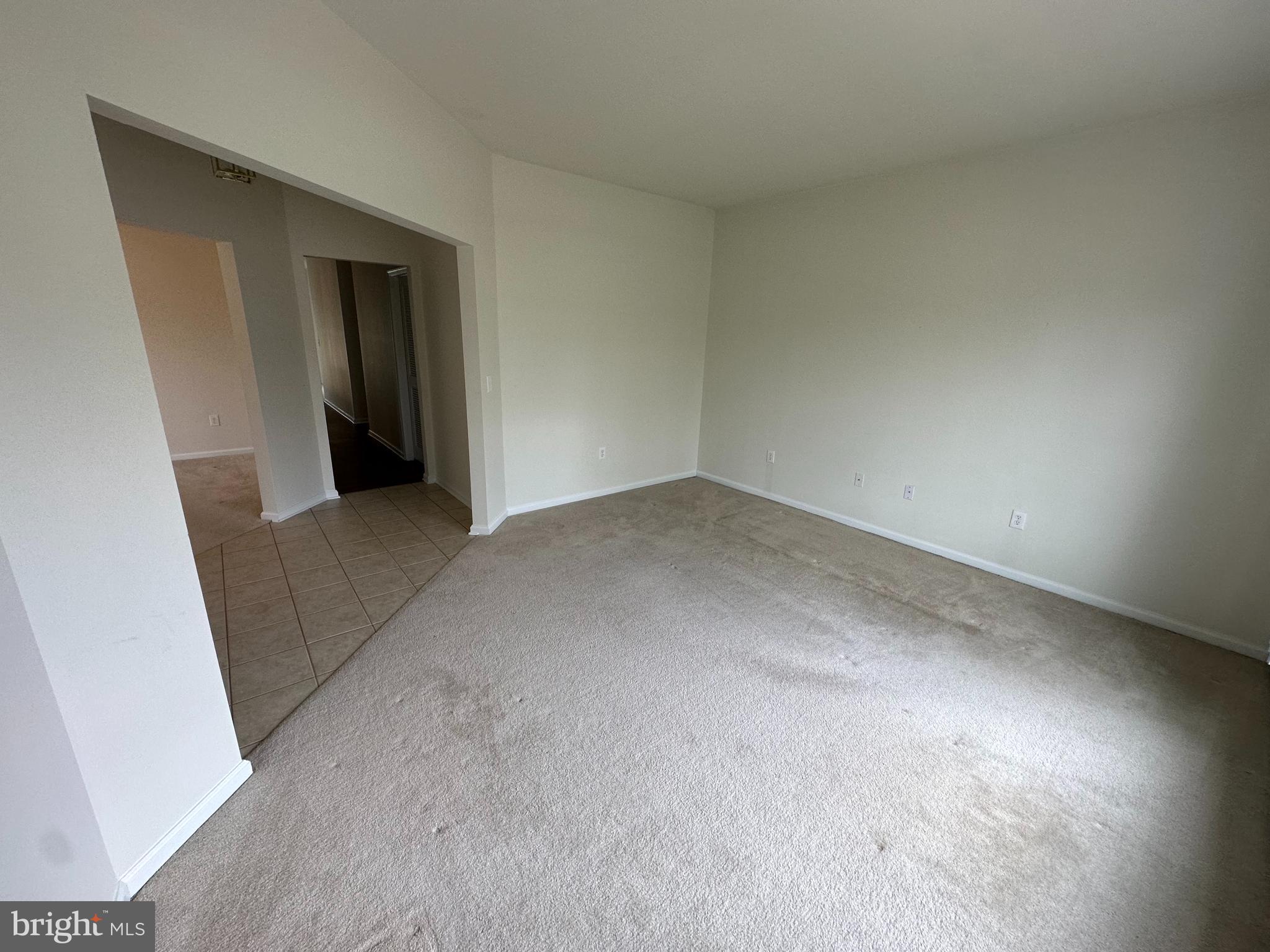 39 Sunset Lane Columbus, NJ 08022 - Photo 2 of 12 a view of an empty room and closet