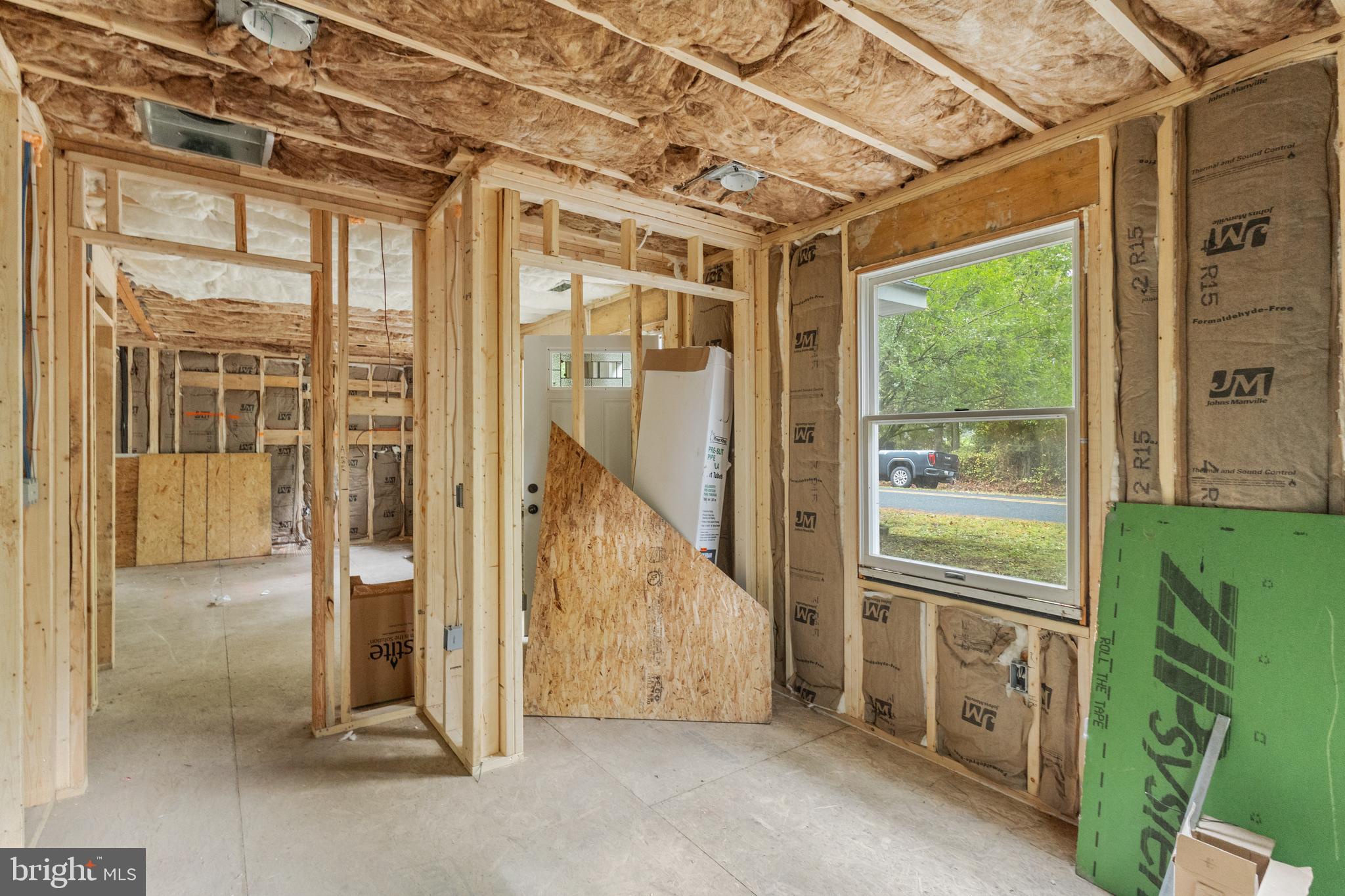 26471 3 Bridges Road Federalsburg, MD 21632 - Photo 6 of 14 an empty room with windows