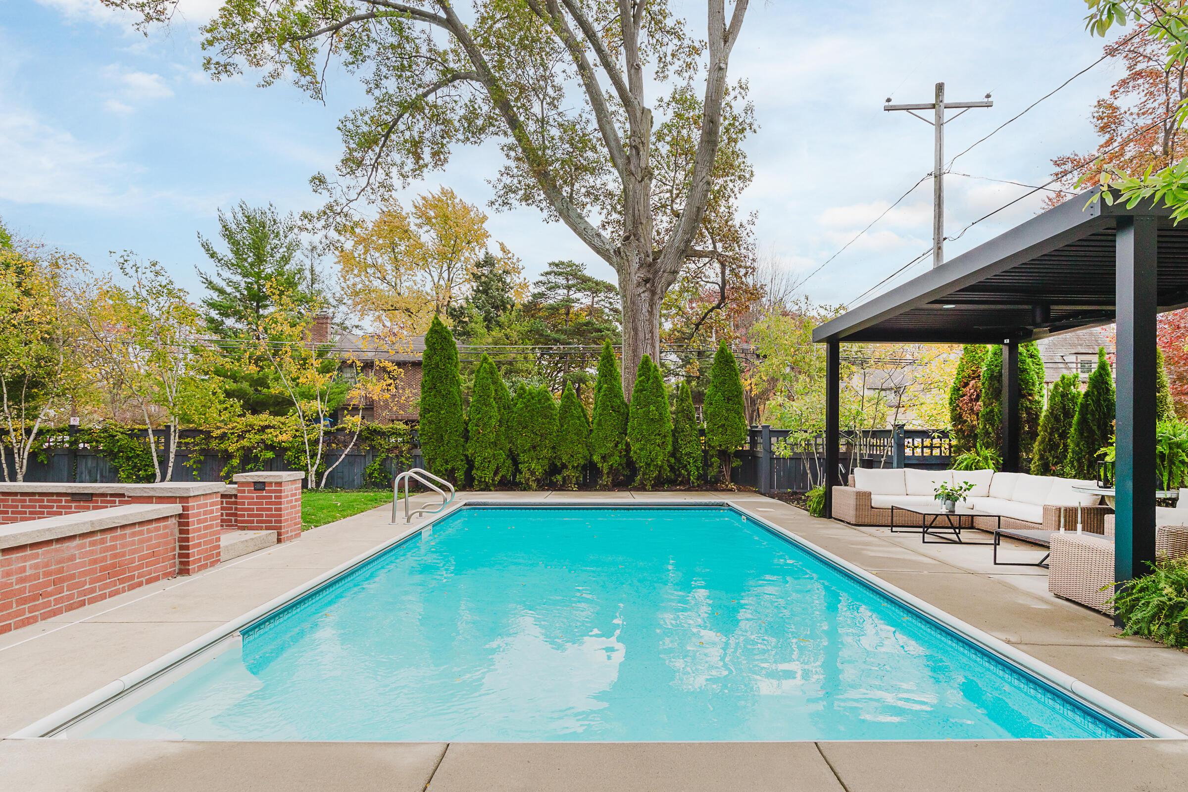2521 Bexley Park Road Columbus, OH 43209 - Photo 65 of 67 2521 Bexley Park Pool-10