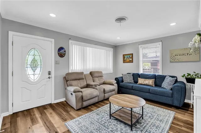 $269,999 | 701 North Dilton Street, Metairie, LA 70003