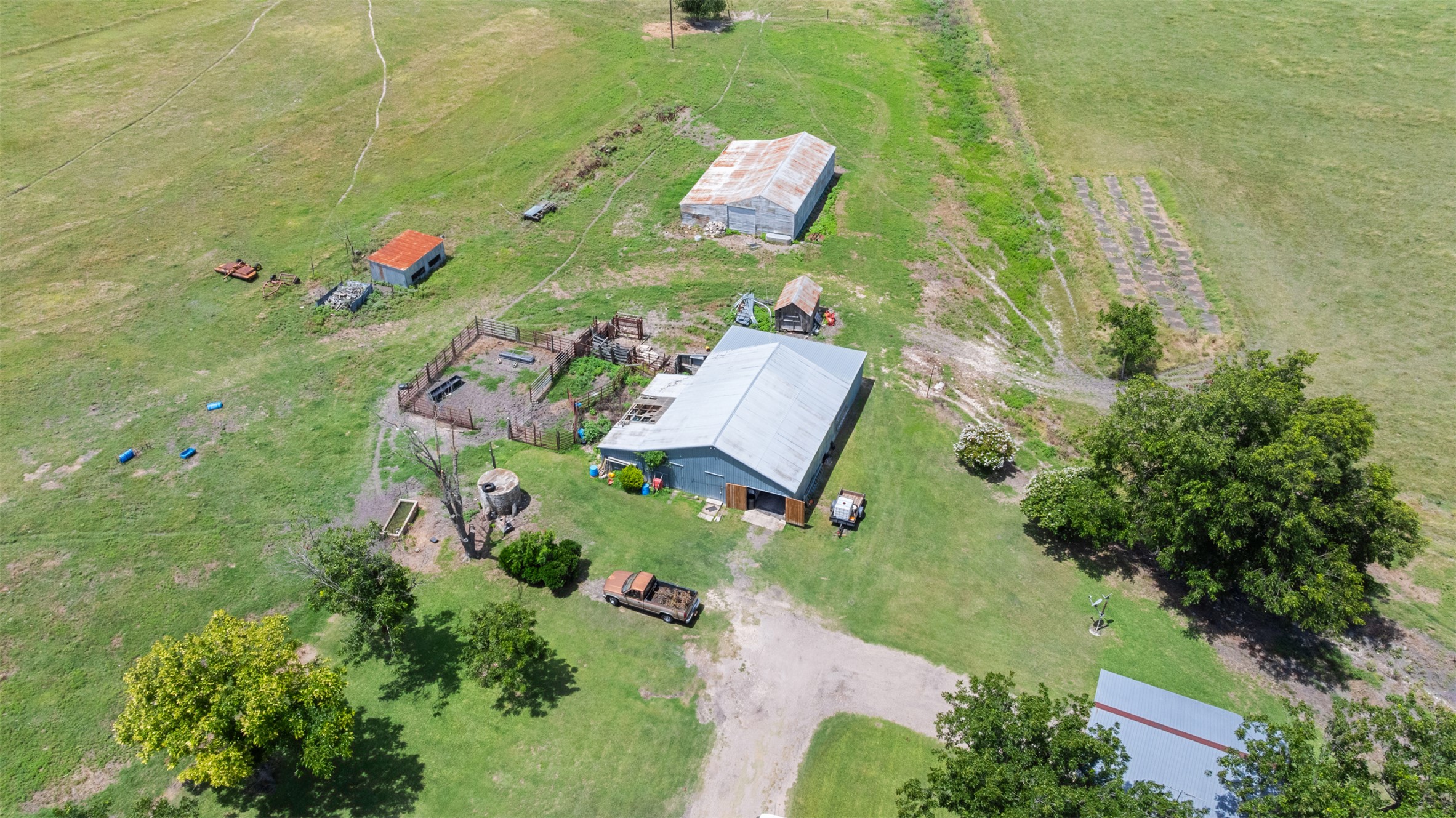 100 Rundberg Drive Jarrell, TX 76537 - Photo 7 of 32