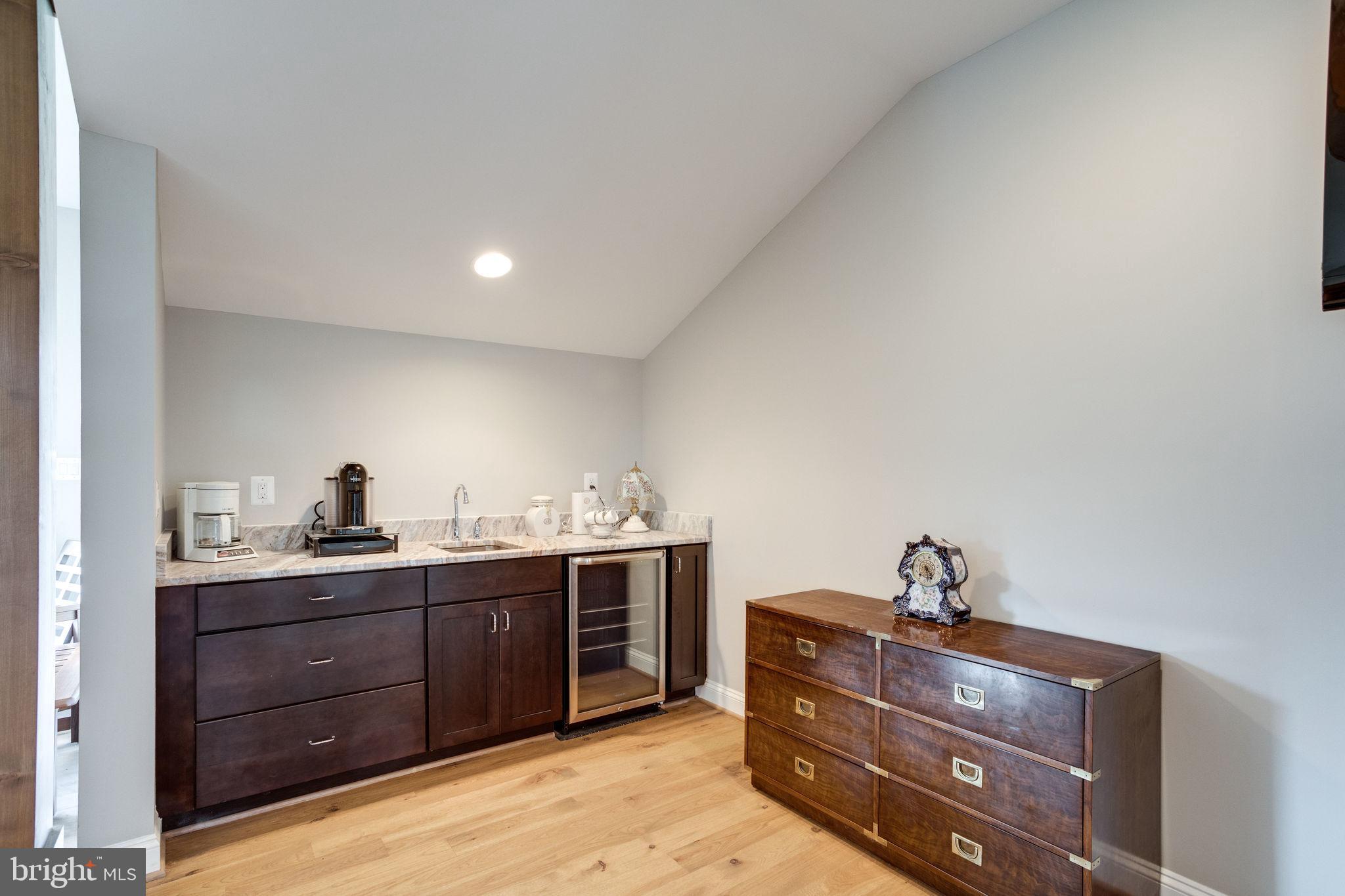 41820 Reservoir Road Leesburg, VA 20175 - Photo 65 of 131 Master Suite w/Beverage Center