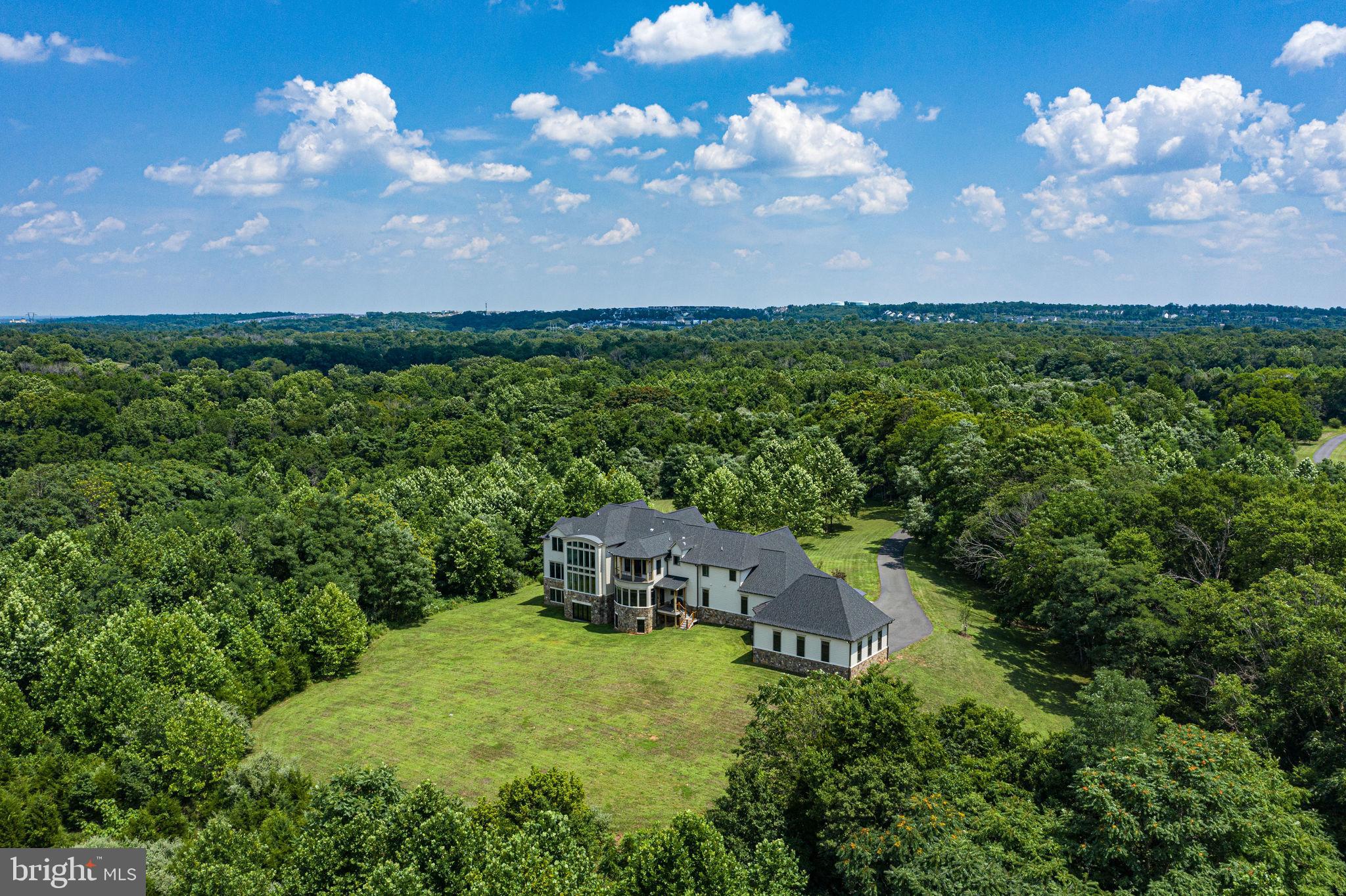 41820 Reservoir Road Leesburg, VA 20175 - Photo 10 of 131 Gallery Image 10