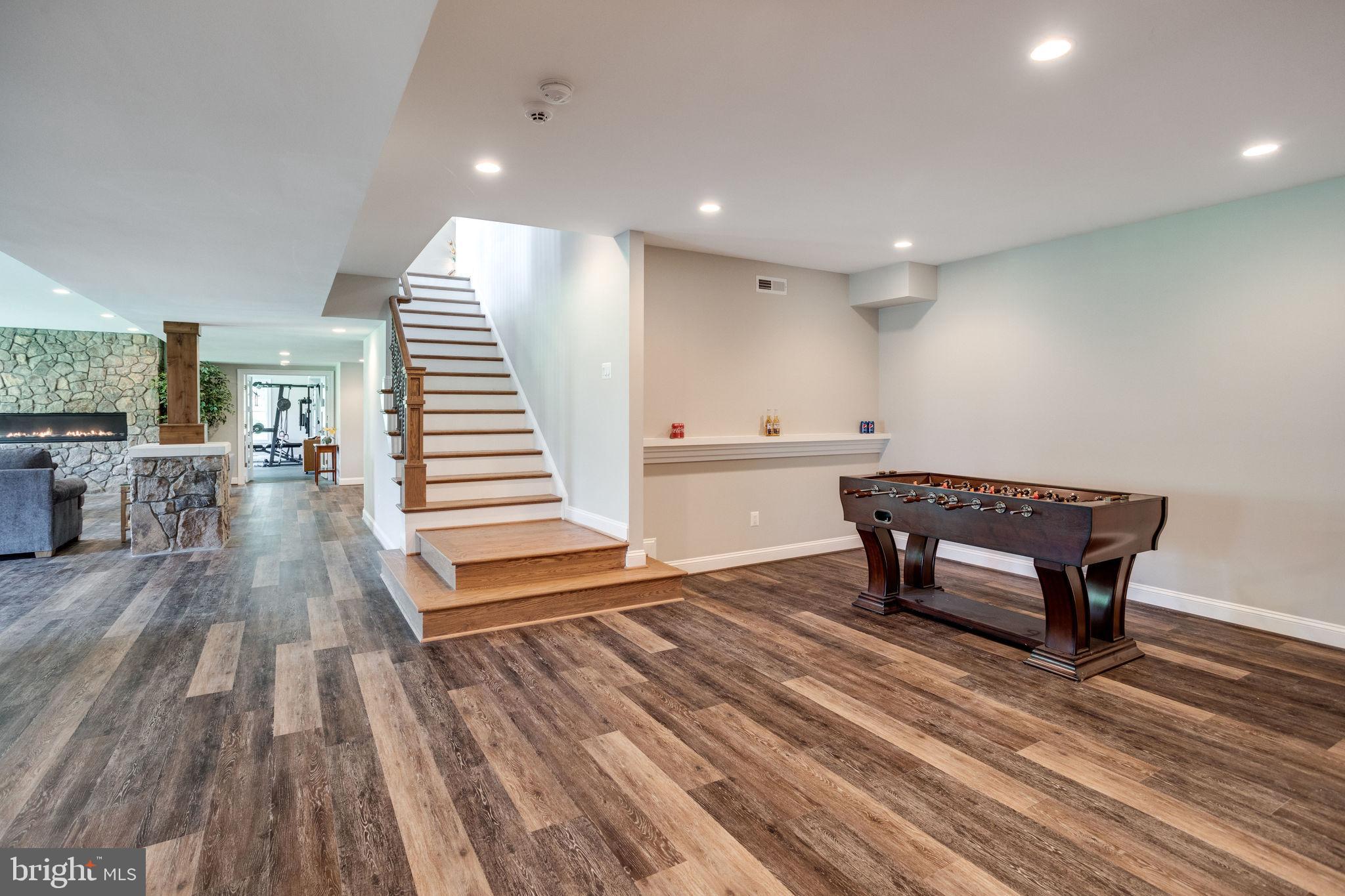 41820 Reservoir Road Leesburg, VA 20175 - Photo 100 of 131 Game Area w/Drink Ledge