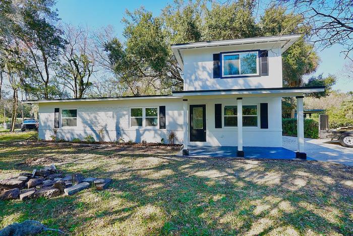 3675 Nicholas Circle South Jacksonville, FL 32207 - Photo 2 of 51