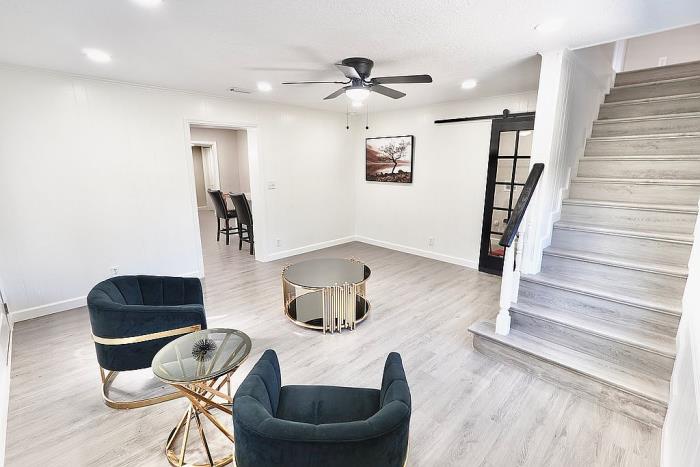 3675 Nicholas Circle South Jacksonville, FL 32207 - Photo 3 of 51