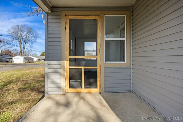 $124,900 | 230 North Moreau Avenue, Tipton, MO 65081