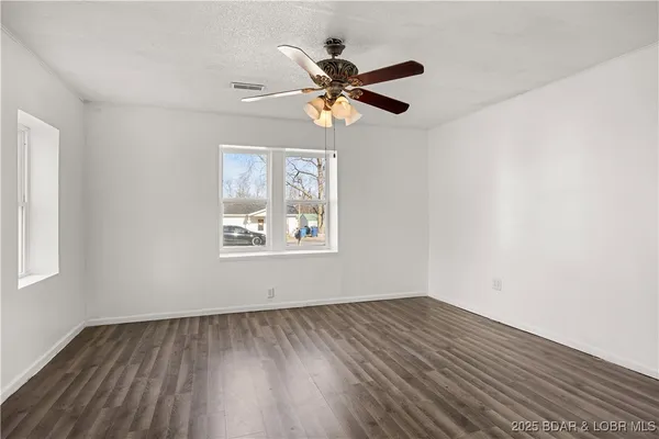 $119,000 | 230 North Moreau Avenue, Tipton, MO 65081