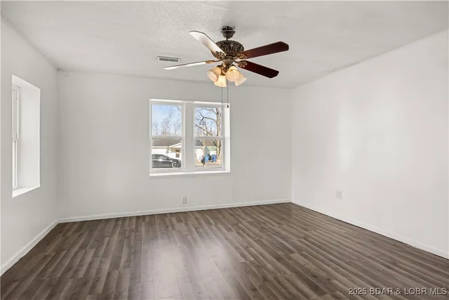 $124,900 | 230 North Moreau Avenue, Tipton, MO 65081