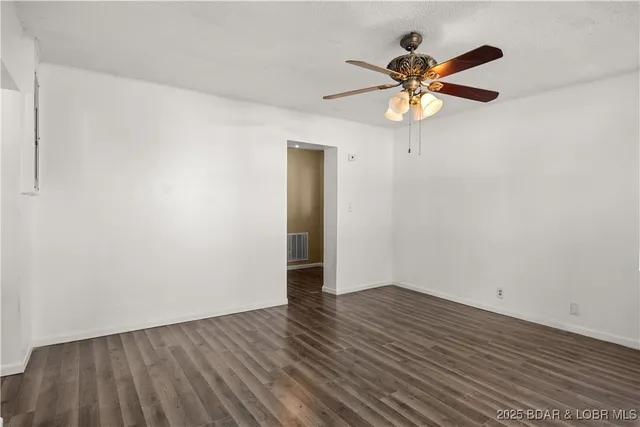 $124,900 | 230 North Moreau Avenue, Tipton, MO 65081