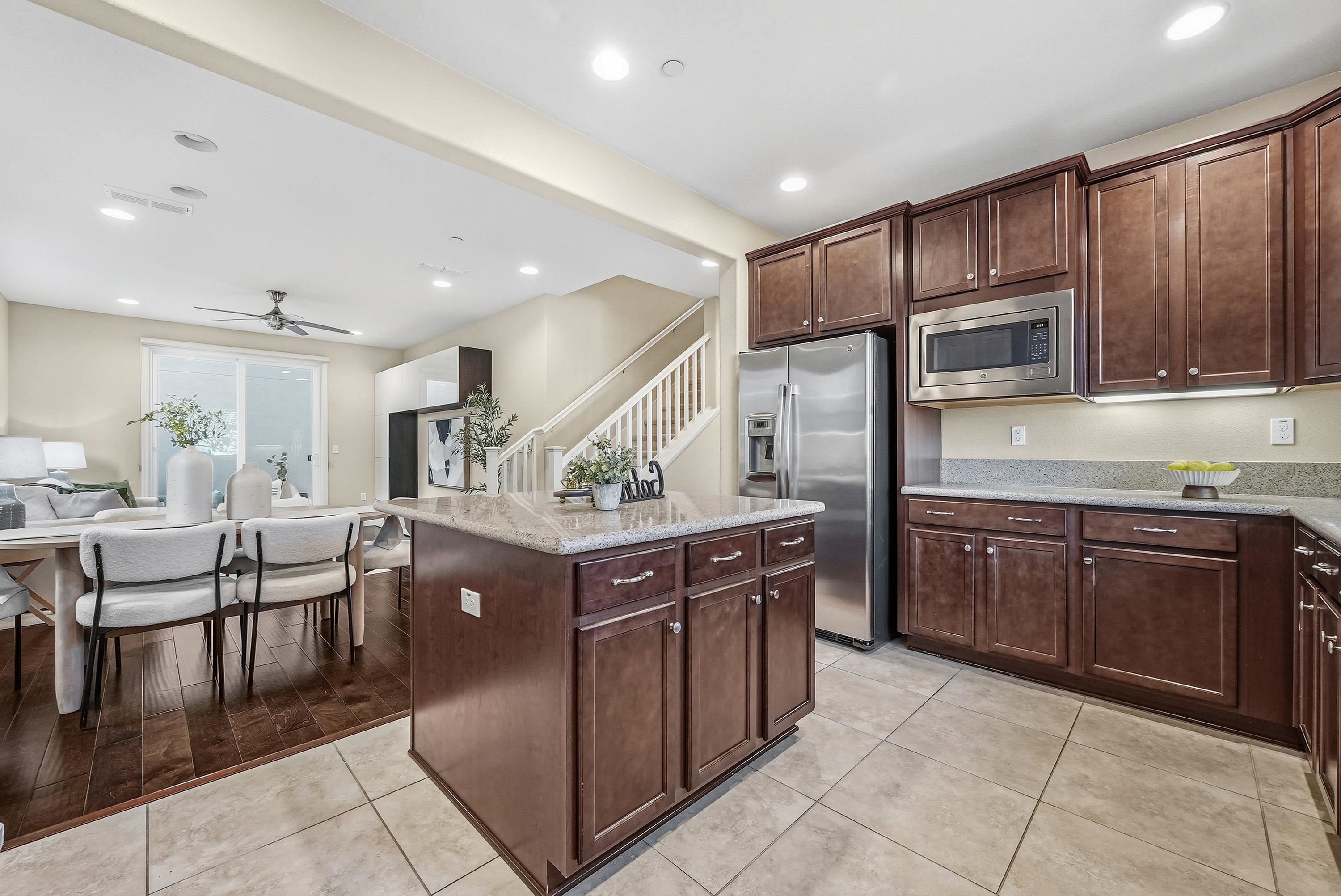 3198 Vittoria Loop Dublin, CA 94568 - Photo 10 of 49