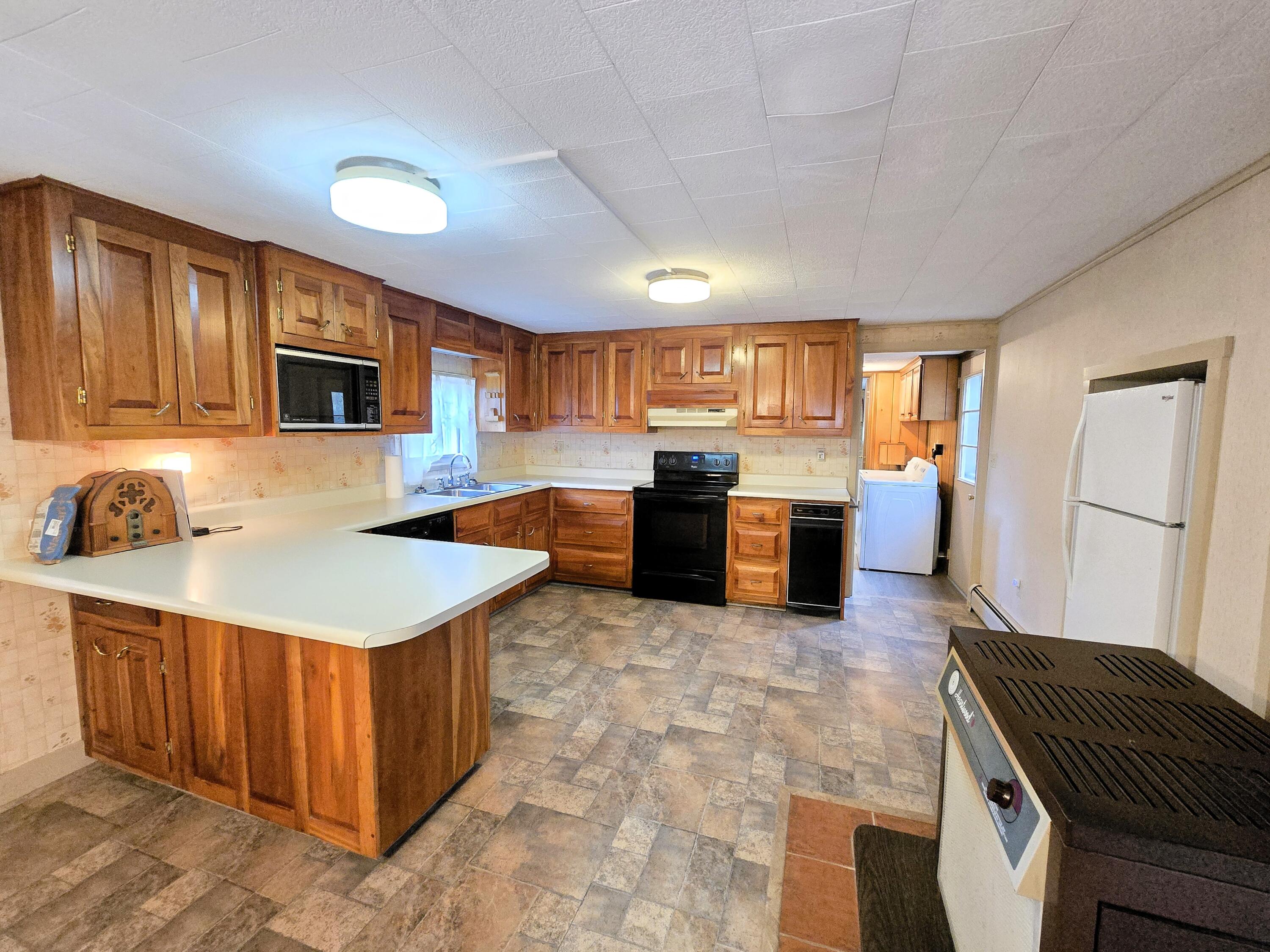 377 Village Road Jackson, ME 04921 - Photo 8 of 38 Kitchen