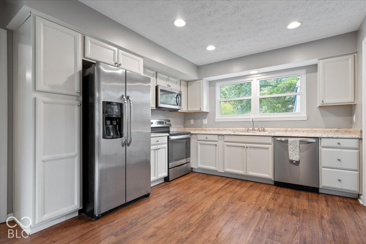 7811 Taunton Road Indianapolis, IN 46260 - Photo 11 of 34 Gallery Image 11