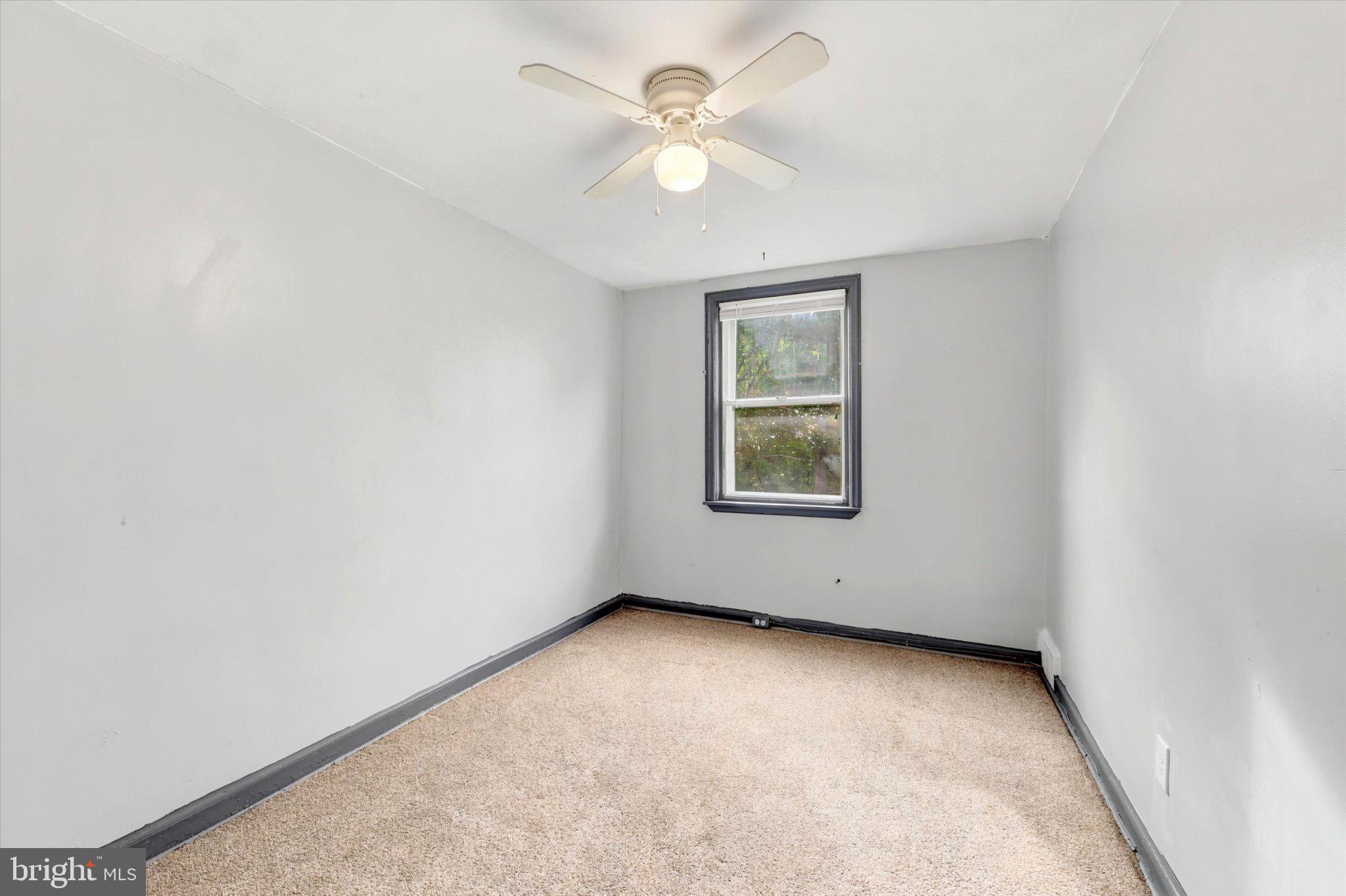19 West 21st Street Chester, PA 19013 - Photo 11 of 15