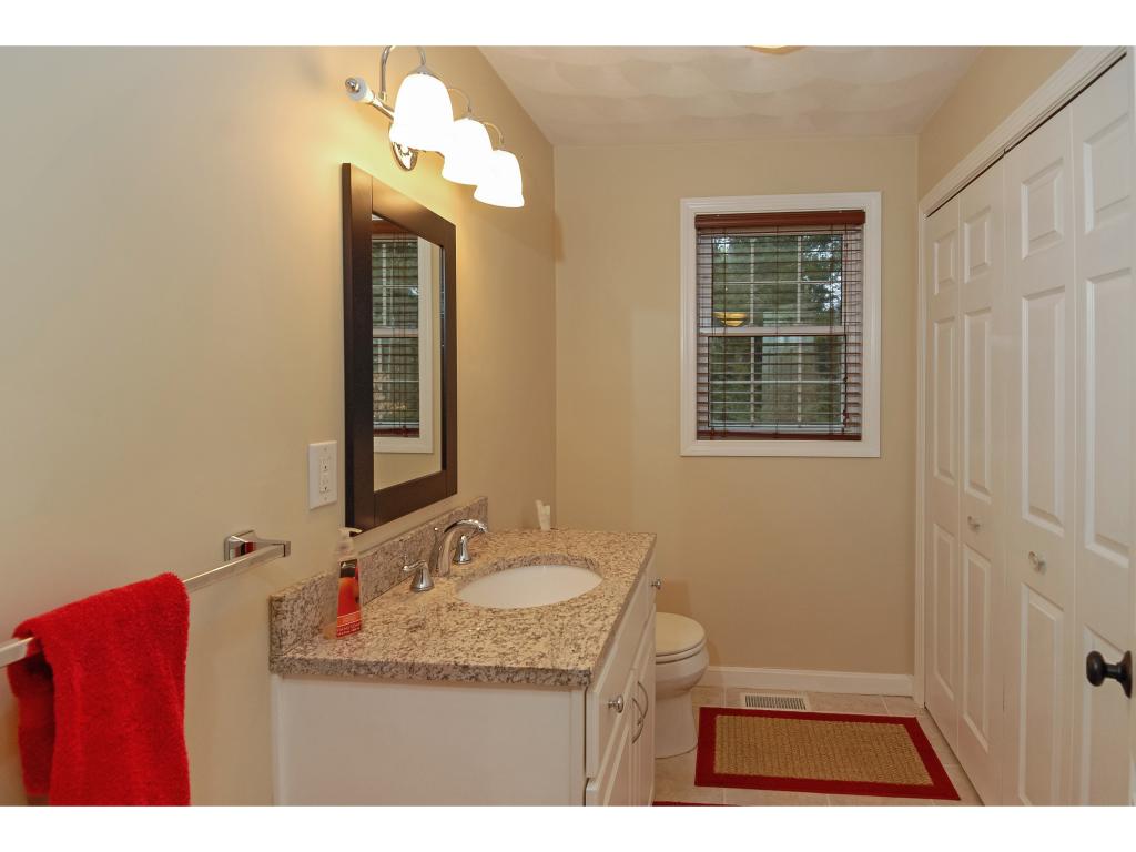 186 Grant Road Newmarket, NH 03857 - Photo 14 of 31 Gallery Image 14