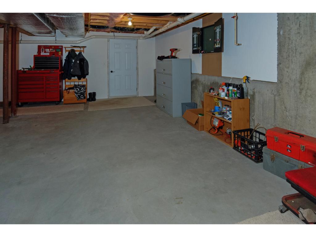 186 Grant Road Newmarket, NH 03857 - Photo 26 of 31 Gallery Image 26