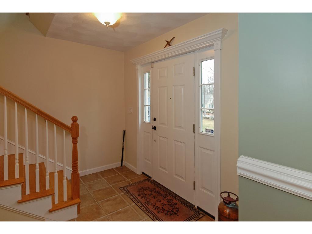 186 Grant Road Newmarket, NH 03857 - Photo 5 of 31 Gallery Image 5