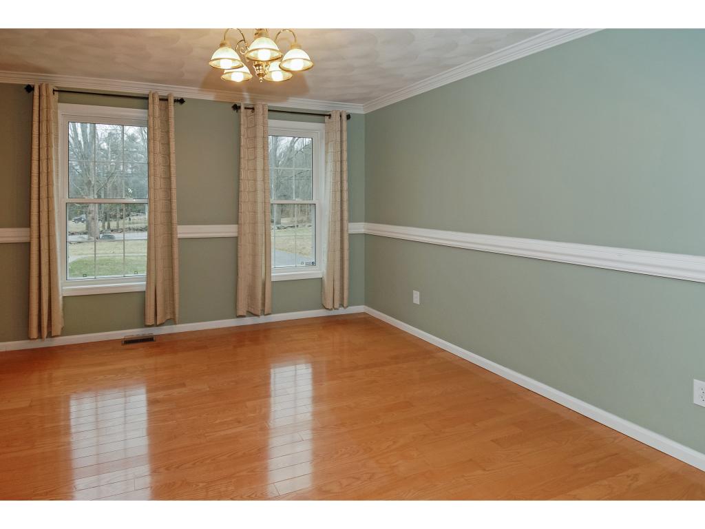 186 Grant Road Newmarket, NH 03857 - Photo 6 of 31 Gallery Image 6