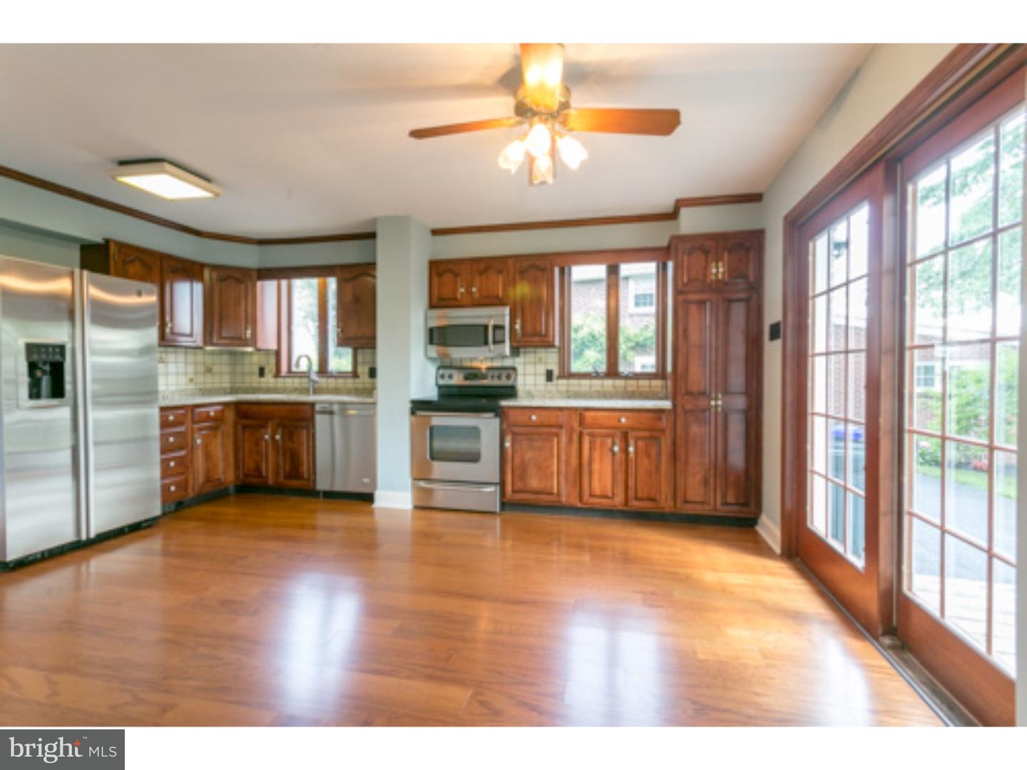303 Shelbourne Road Havertown, PA 19083 - Photo 4 of 17