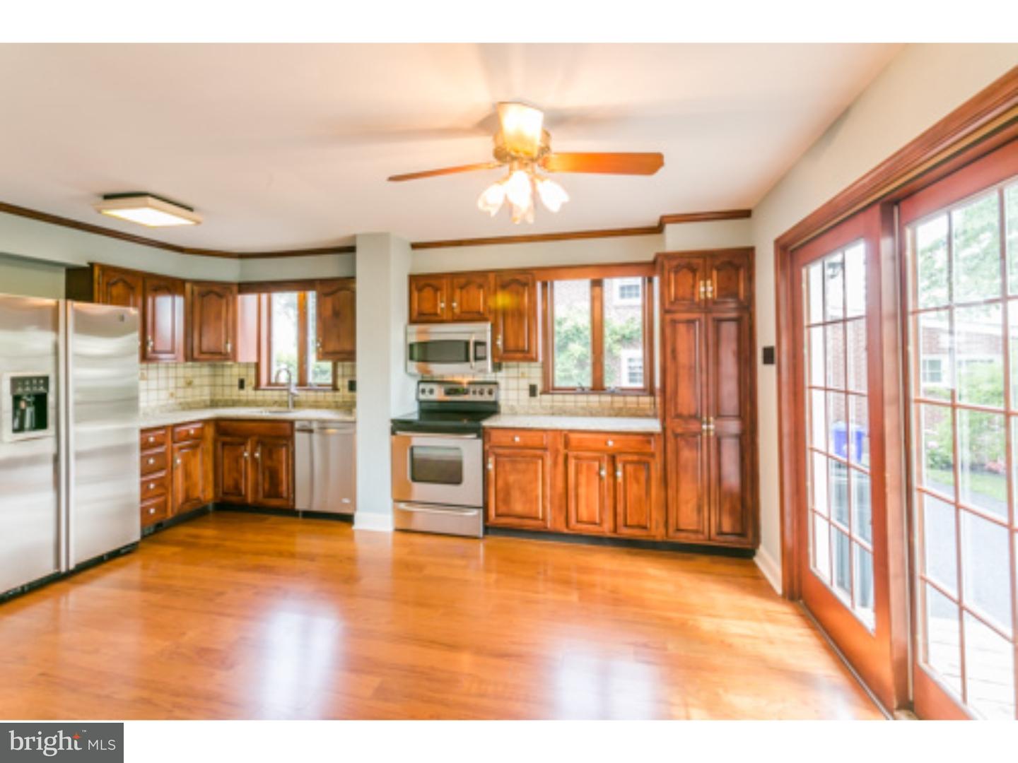 303 Shelbourne Road Havertown, PA 19083 - Photo 5 of 17